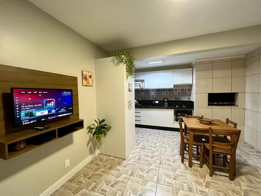 Residencial Bernardo, Meia Quadra Do Trapiche Florianopolis Exterior photo